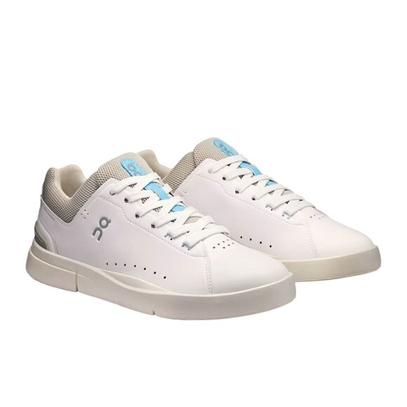 On The Roger Advantage Sneakers in White & Sand 12.5 with box Mens Athletic Shoe - Picture 1 of 16